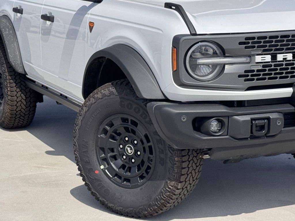 New 2026 Ford Bronco Badlands image 4