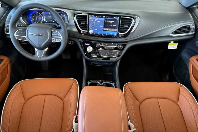 New 2026 Chrysler Pacifica Pinnacle image 10