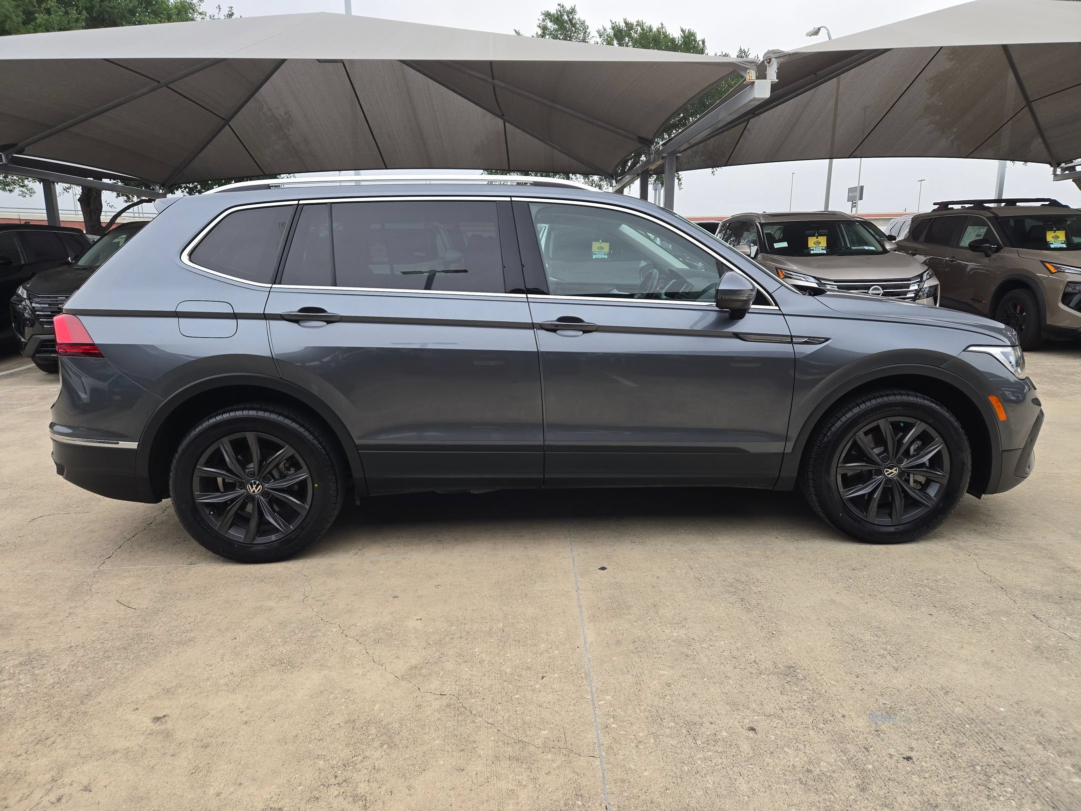 Used 2022 Volkswagen Tiguan SE FWD video 2