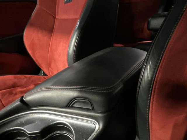 Used 2016 Dodge Challenger R/T Scat Pack w/ Leather Interior Group image 26