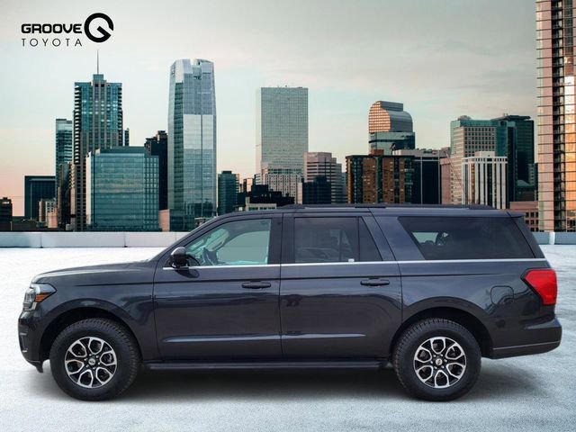 Used 2024 Ford Expedition Max XLT AWD/4WD image 2