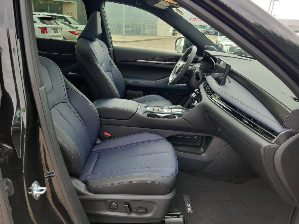 Certified 2026 INFINITI QX60 Sport w/ Dark Cargo Package AWD/4WD image 31