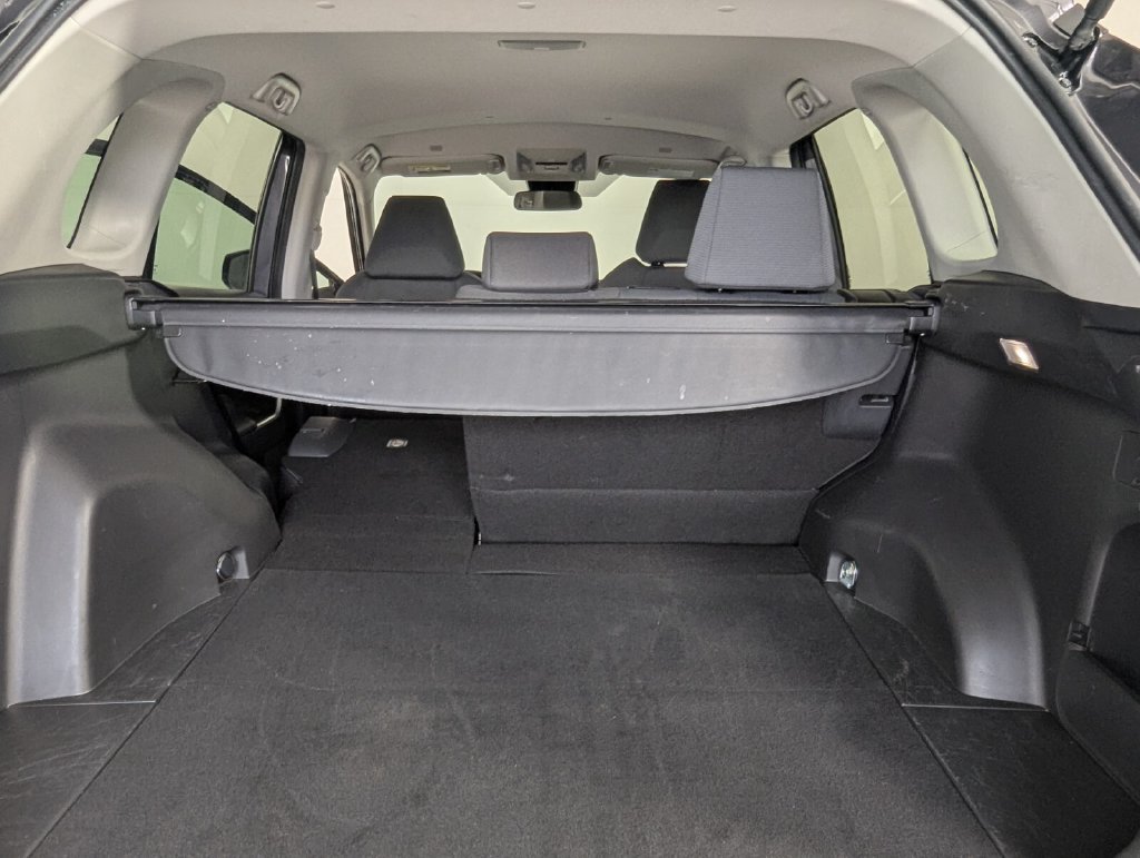 Used 2025 Toyota RAV4 XLE FWD image 26