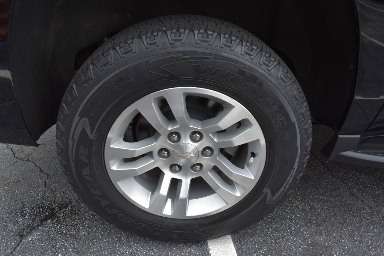 Used 2019 Chevrolet Suburban LT AWD/4WD image 35