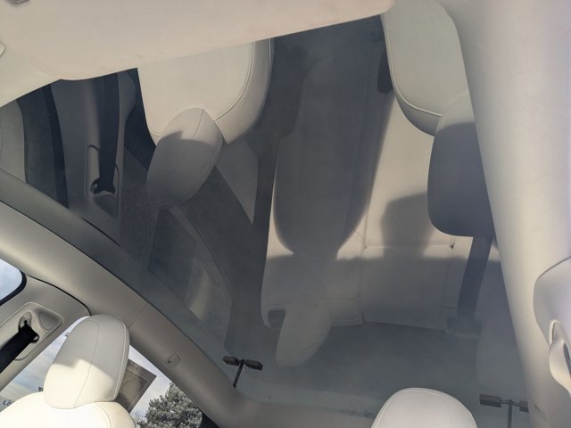 Used 2021 Tesla Model Y Long Range image 18