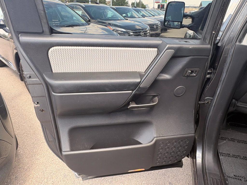 Used 2008 Nissan Titan PRO-4X AWD/4WD image 11