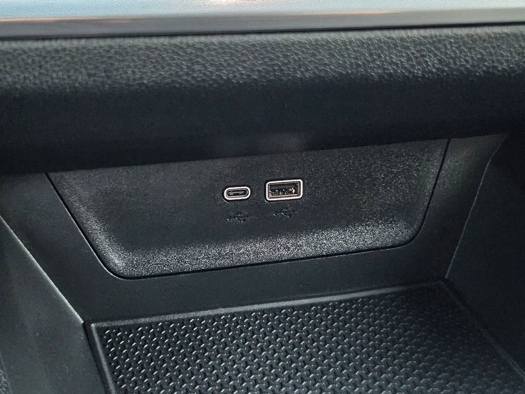 New 2026 Chevrolet Equinox LT image 24