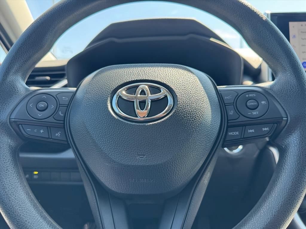 Used 2024 Toyota RAV4 XLE w/ Convenience Package AWD/4WD image 18
