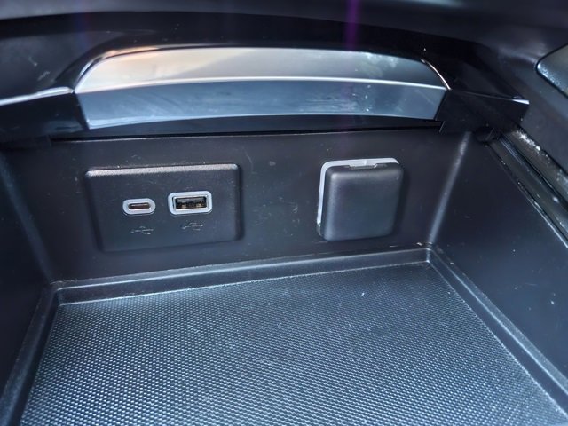 Certified 2023 Buick Envision Preferred w/ Sport Touring Package image 38