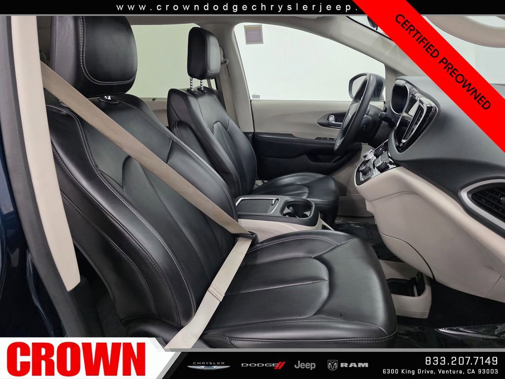 Certified 2023 Chrysler Pacifica Touring-L image 12