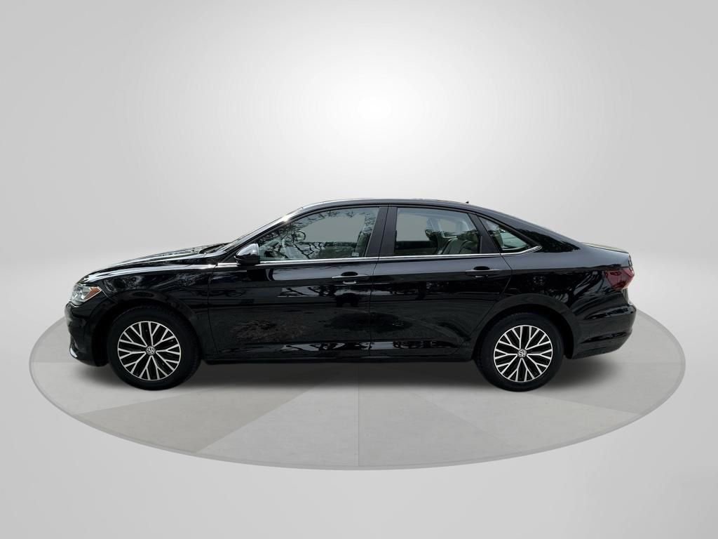 Used 2019 Volkswagen Jetta SE w/ Cold Weather Package image 4