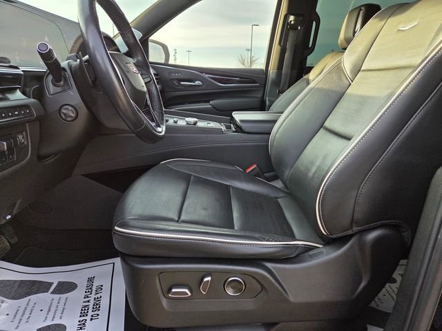 Used 2023 Cadillac Escalade ESV Sport w/ Touring Package AWD/4WD image 15
