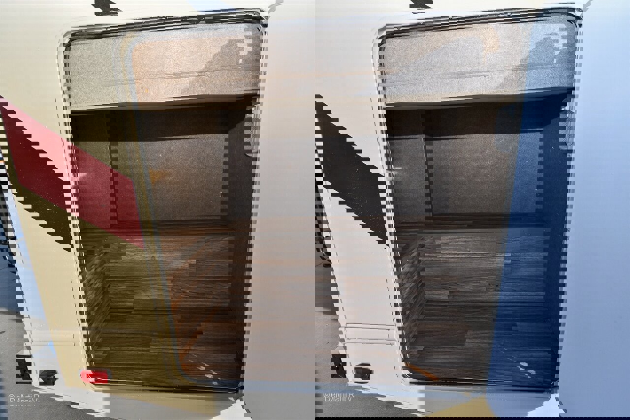 Used 2016 Ford E-450 and Econoline 450 Super Duty w/ Motorhome Prep Package RWD image 11