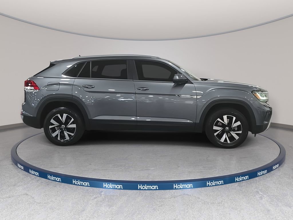 Used 2021 Volkswagen Atlas Cross Sport SE image 5