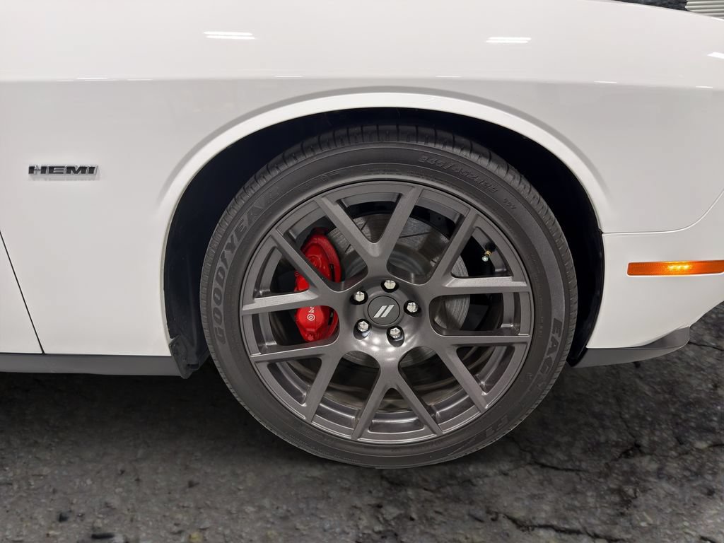 Used 2018 Dodge Challenger R/T Plus RWD image 14