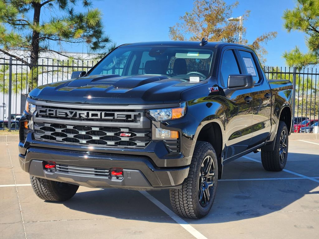 New 2026 Chevrolet Silverado 1500 Custom Trail Boss w/ LPO, Dark Essentials Package image 2