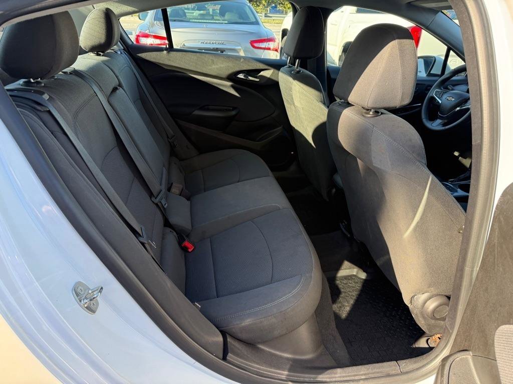 Used 2019 Chevrolet Cruze LT w/ Convenience Package image 30