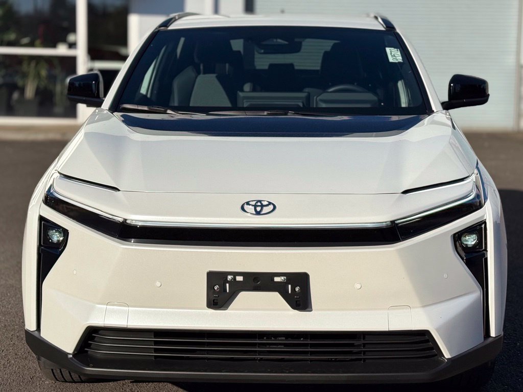 Used 2026 Toyota bZ AWD/4WD image 8