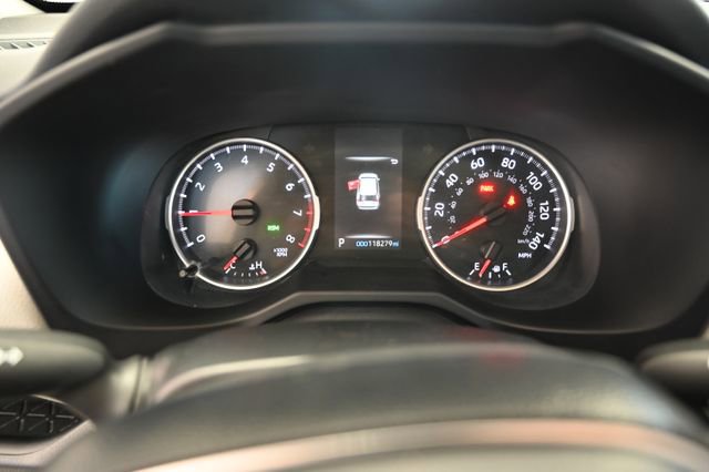 Used 2021 Toyota RAV4 XLE w/ Convenience Package AWD/4WD image 31