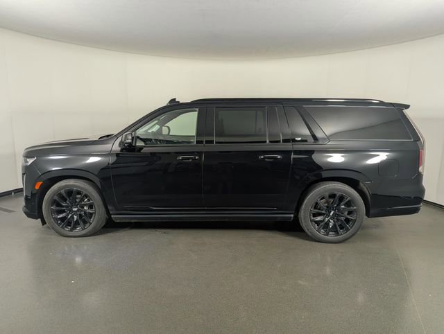 Used 2023 Cadillac Escalade ESV Sport Platinum w/ LPO, ONYX Package AWD/4WD image 5