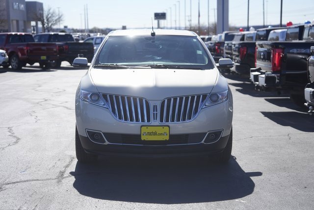 Used 2015 Lincoln MKX FWD w/ Equipment Group 101A image 3