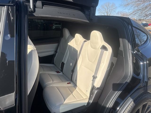 Used 2022 Tesla Model X image 21