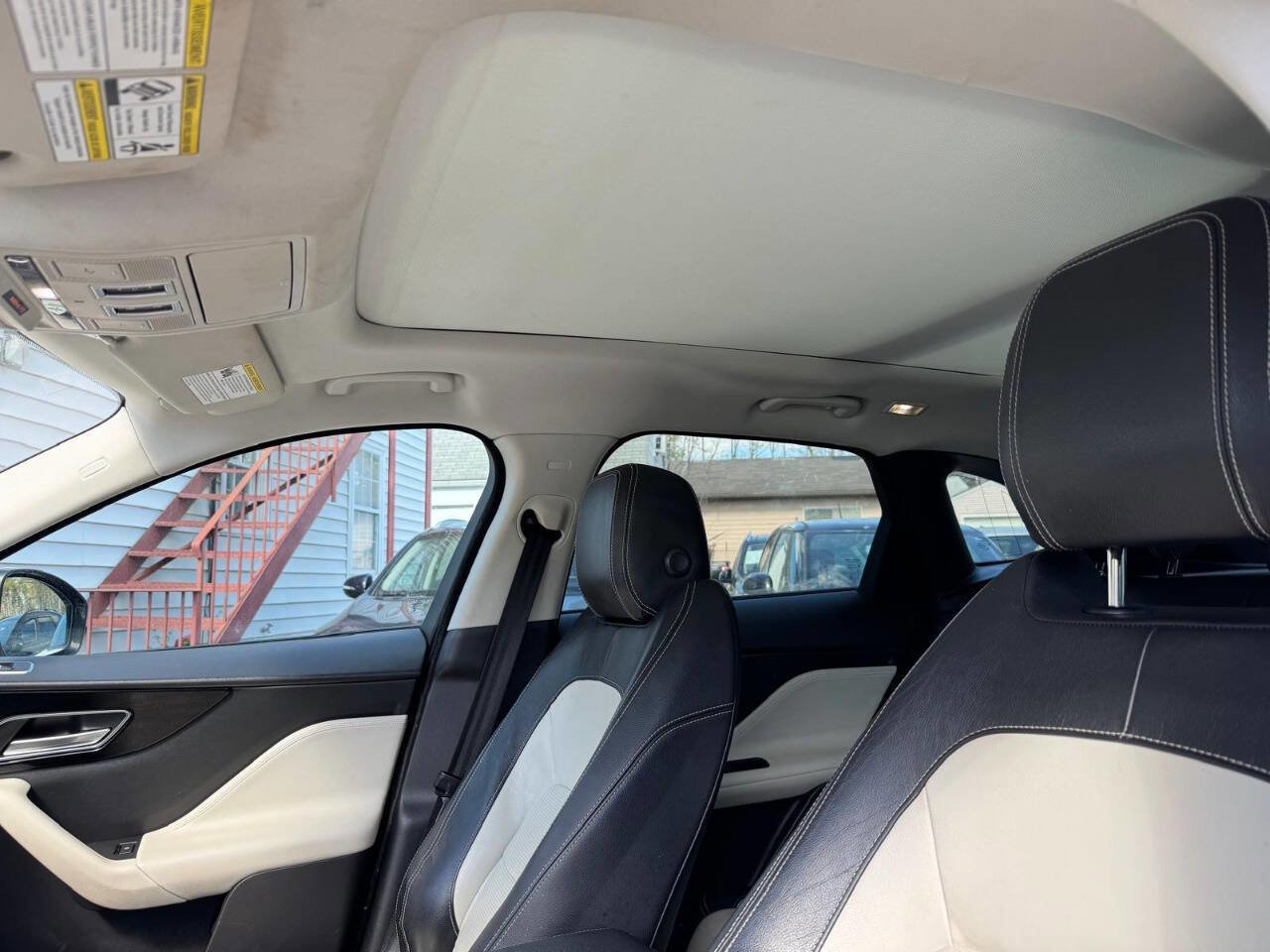 Used 2017 Jaguar F-PACE R-Sport image 35