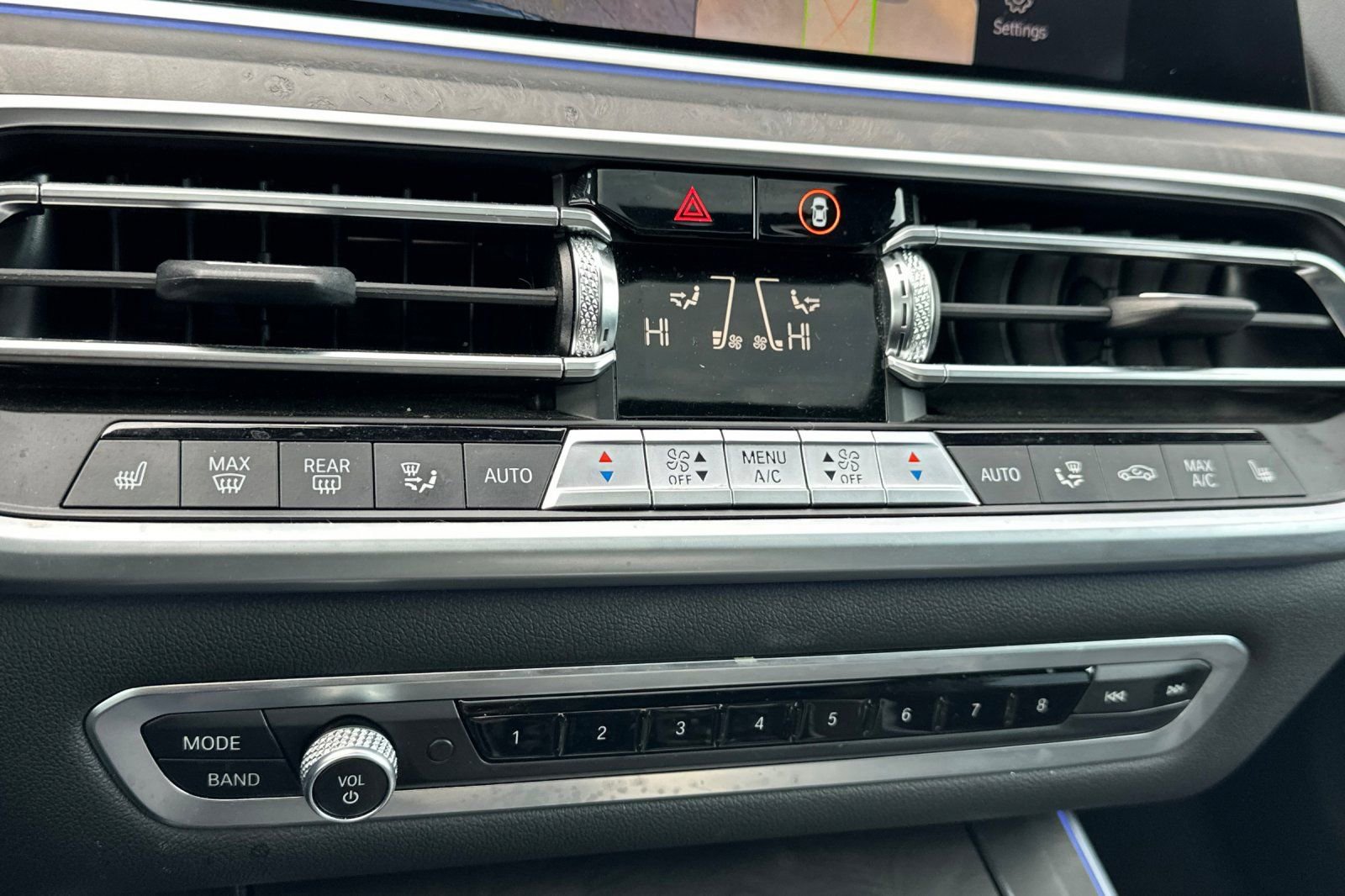 Used 2022 BMW X5 xDrive40i w/ Parking Assistance Package image 28