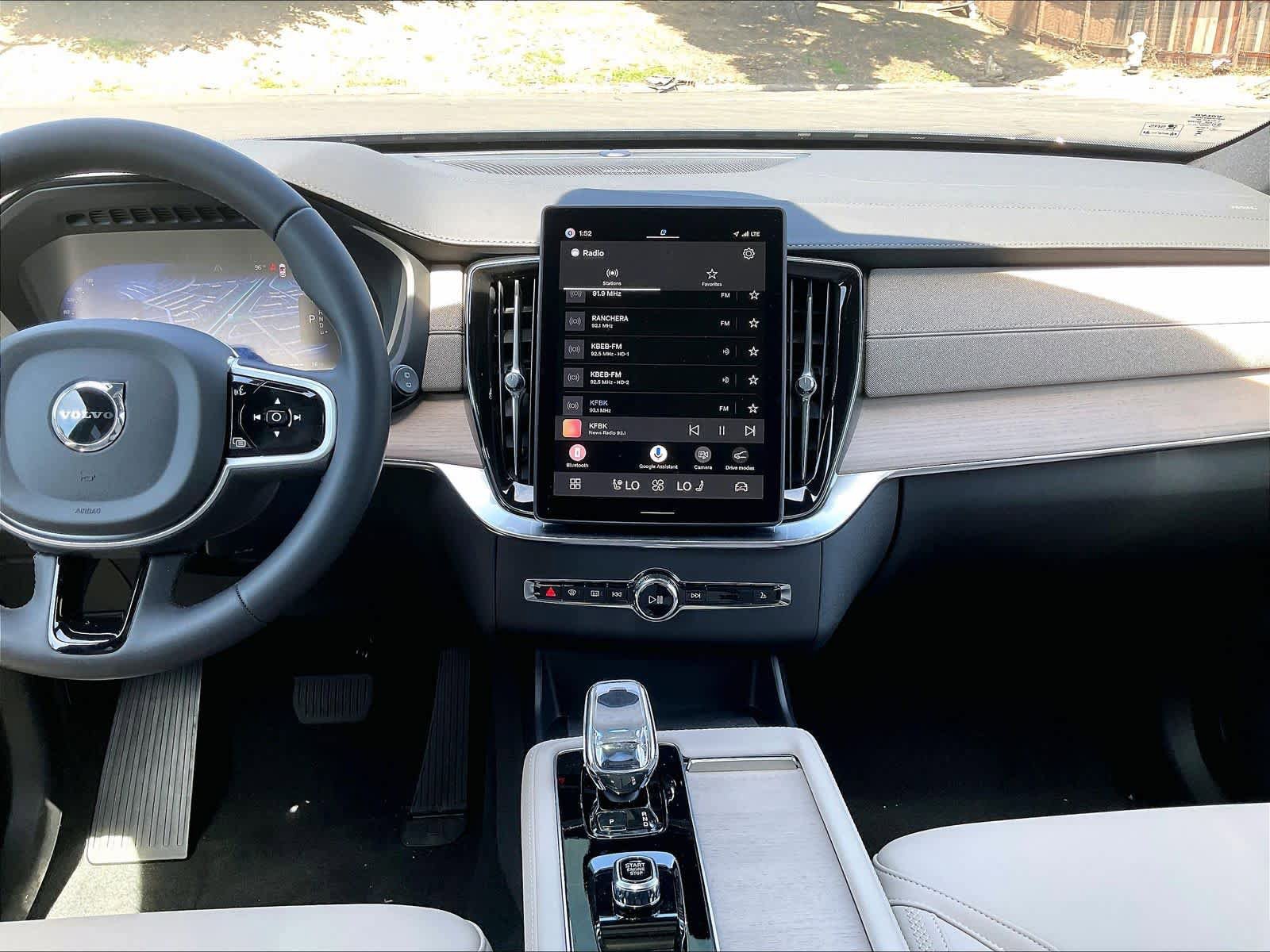 New 2026 Volvo XC90 T8 Plus w/ Protection Package AWD/4WD image 9