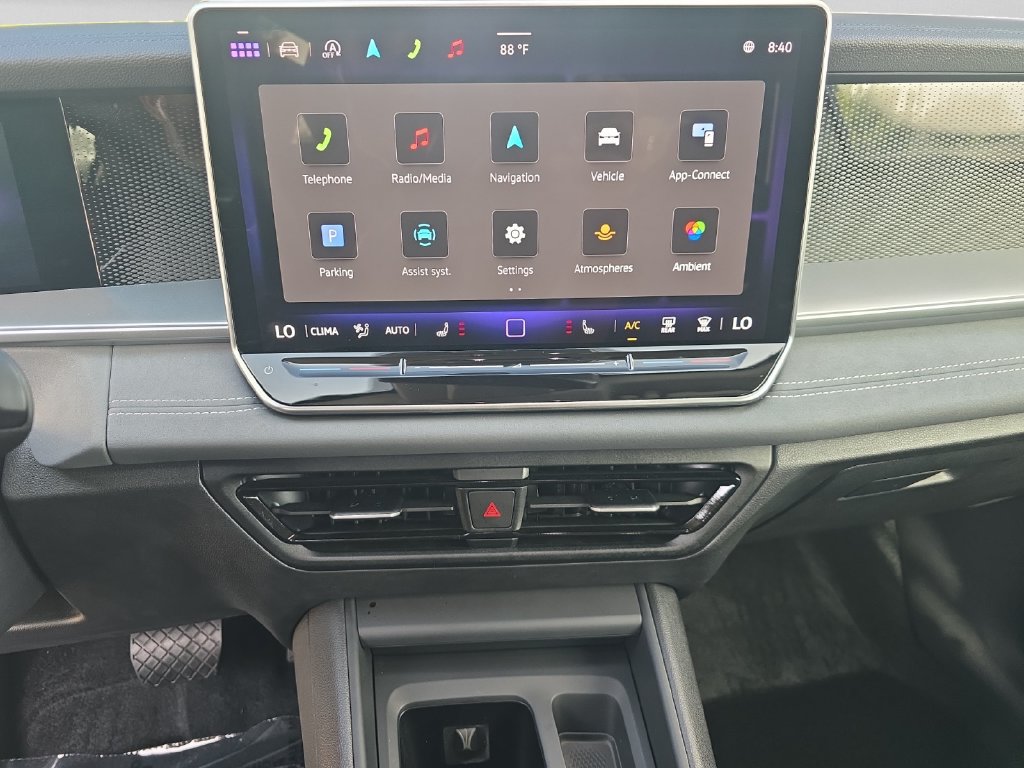 New 2025 Volkswagen Tiguan SE FWD image 20