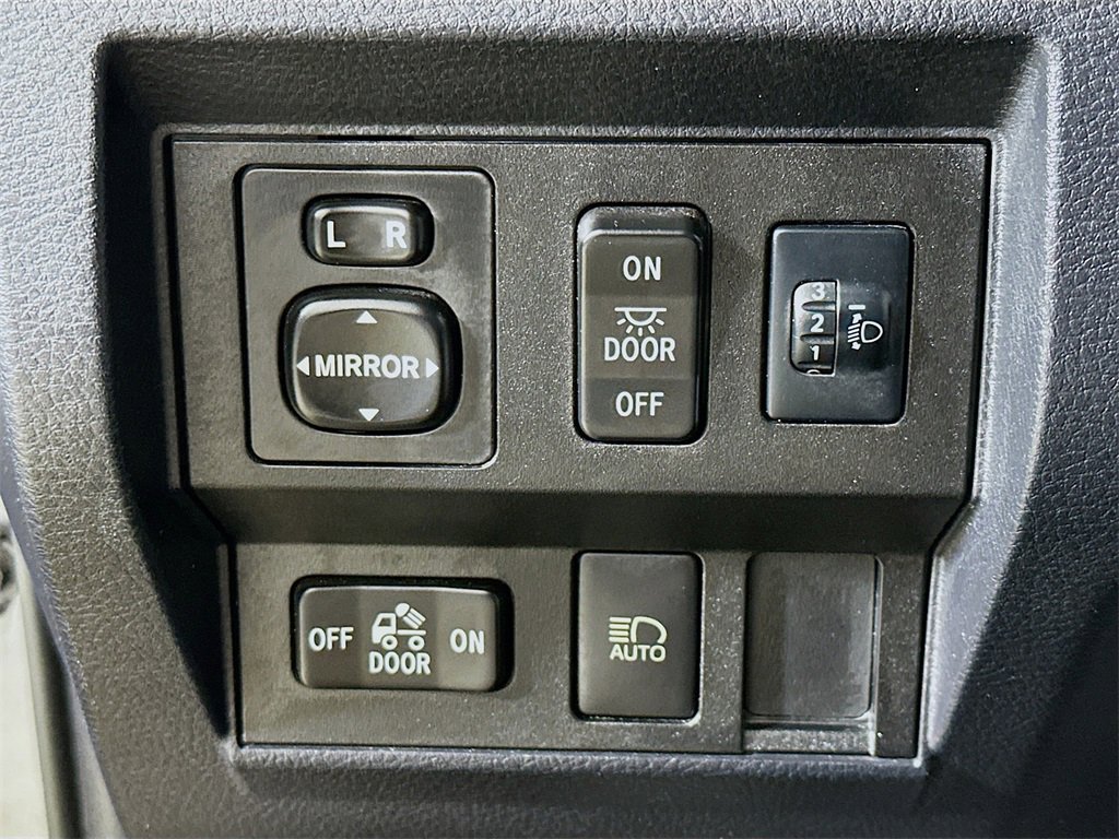 Used 2019 Toyota Tundra SR5 image 12