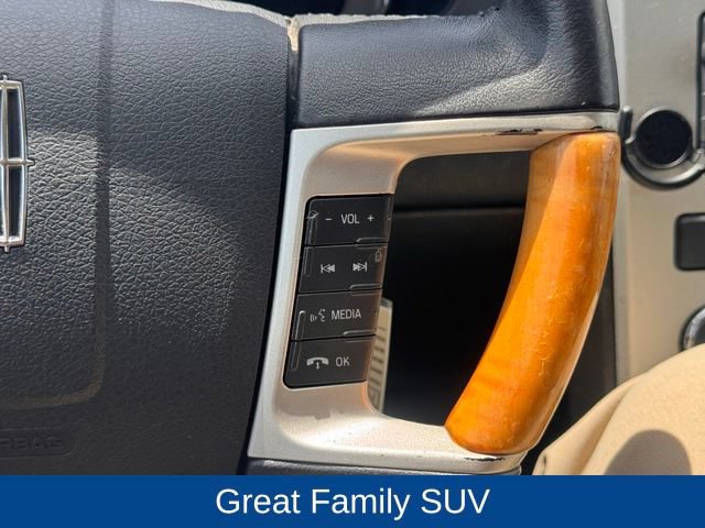 Used 2008 Lincoln MKX AWD image 12