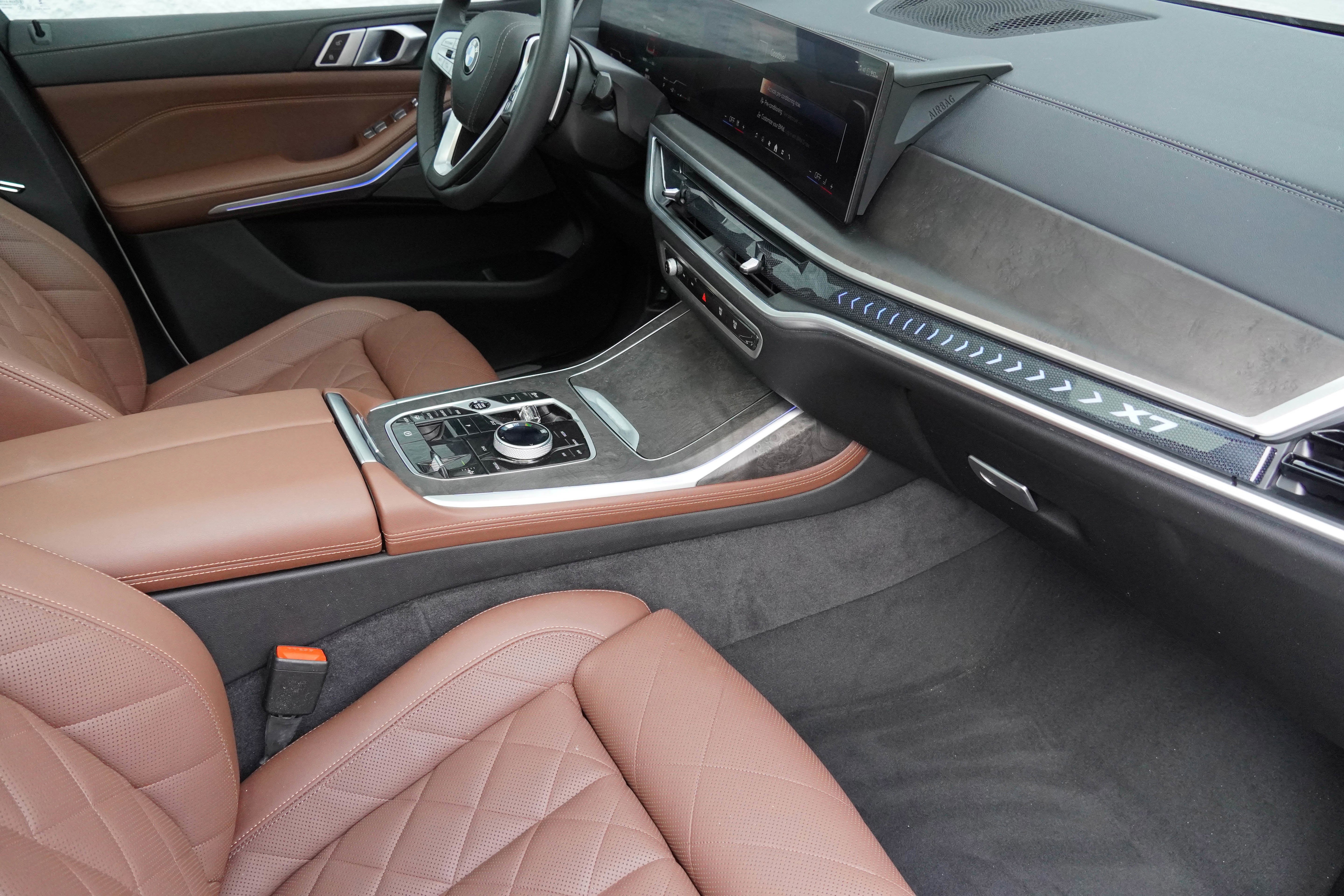 Certified 2024 BMW X7 xDrive40i w/ Premium Package image 10