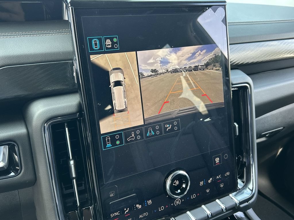 New 2026 GMC Yukon AT4 AWD/4WD image 15