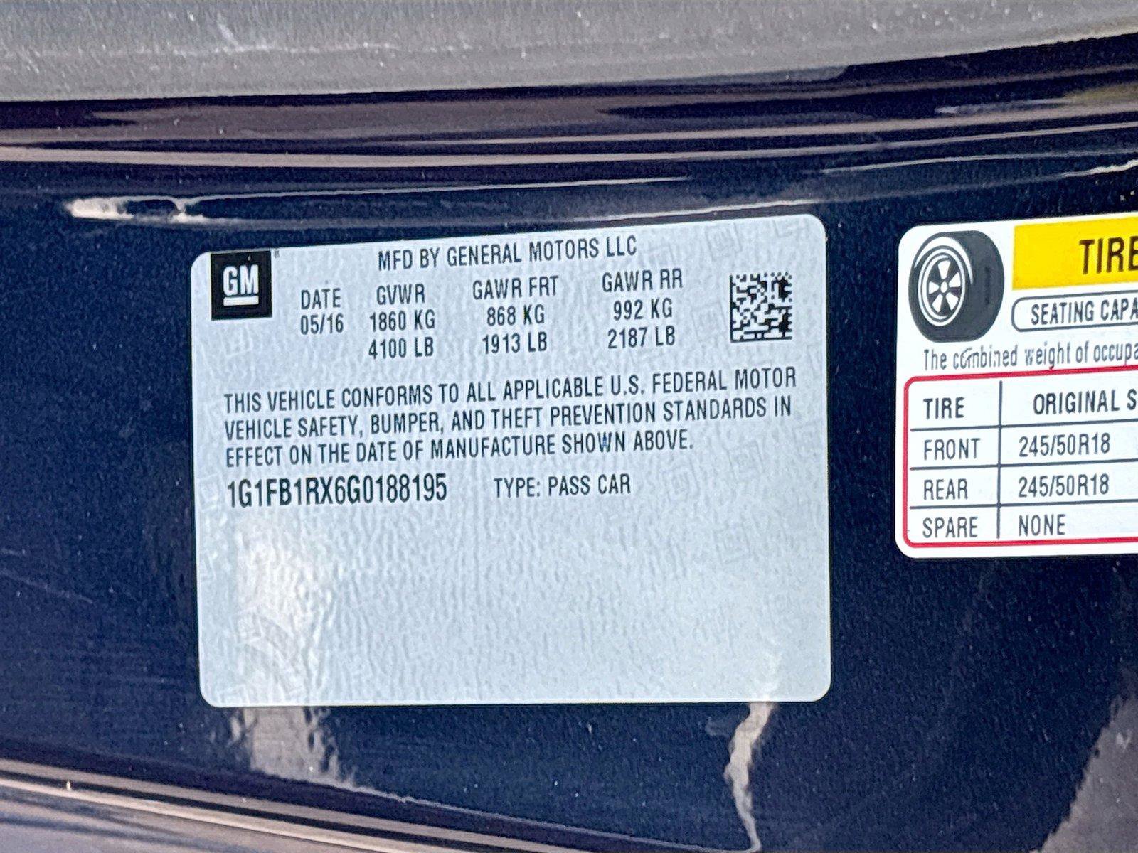 Used 2016 Chevrolet Camaro LT RWD image 29