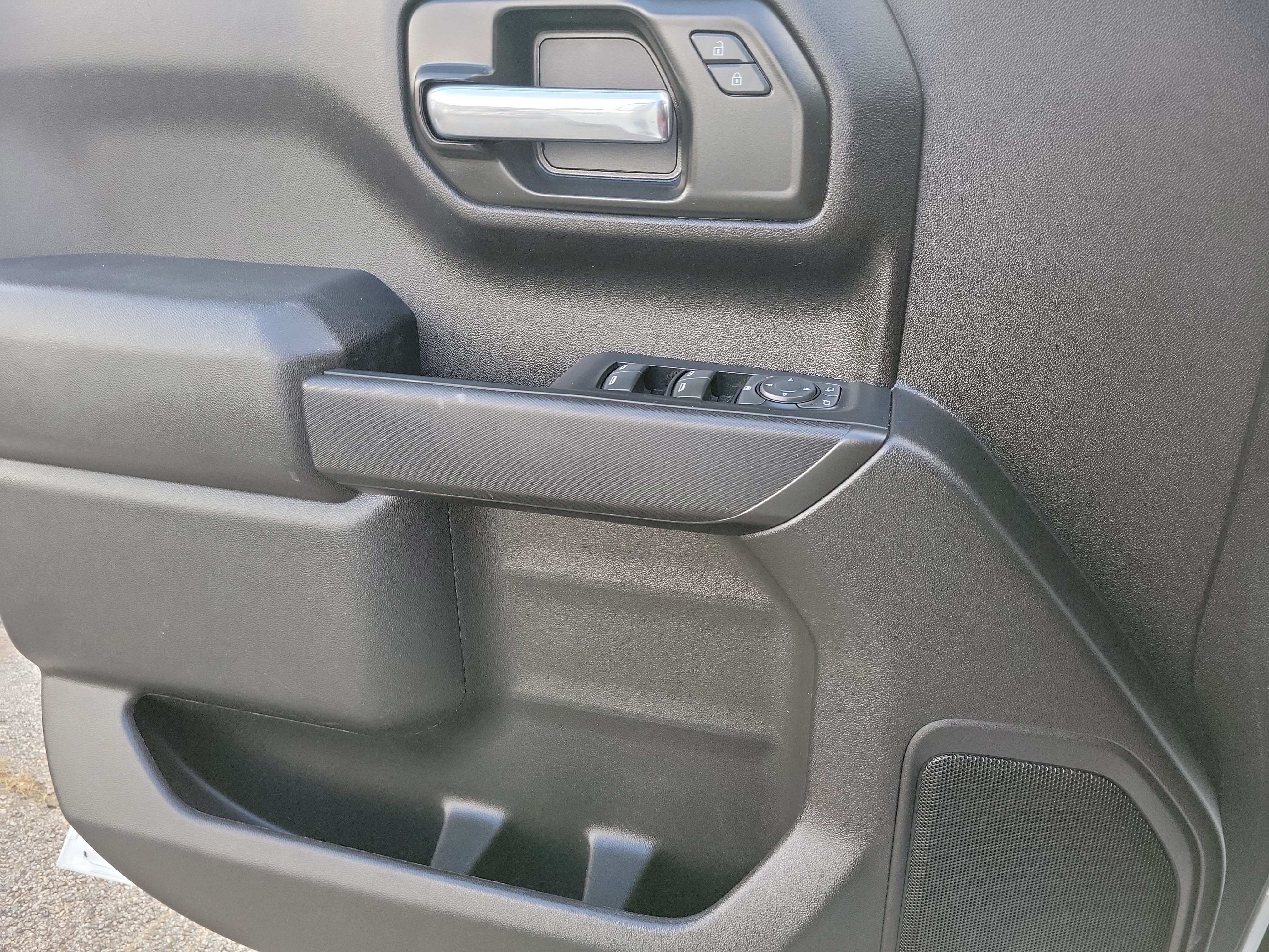 Used 2024 Chevrolet Silverado 1500 Custom RWD image 22