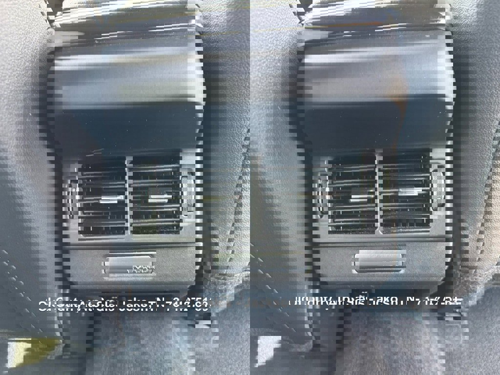 Used 2021 Land Rover Range Rover Evoque R-Dynamic S AWD/4WD image 12