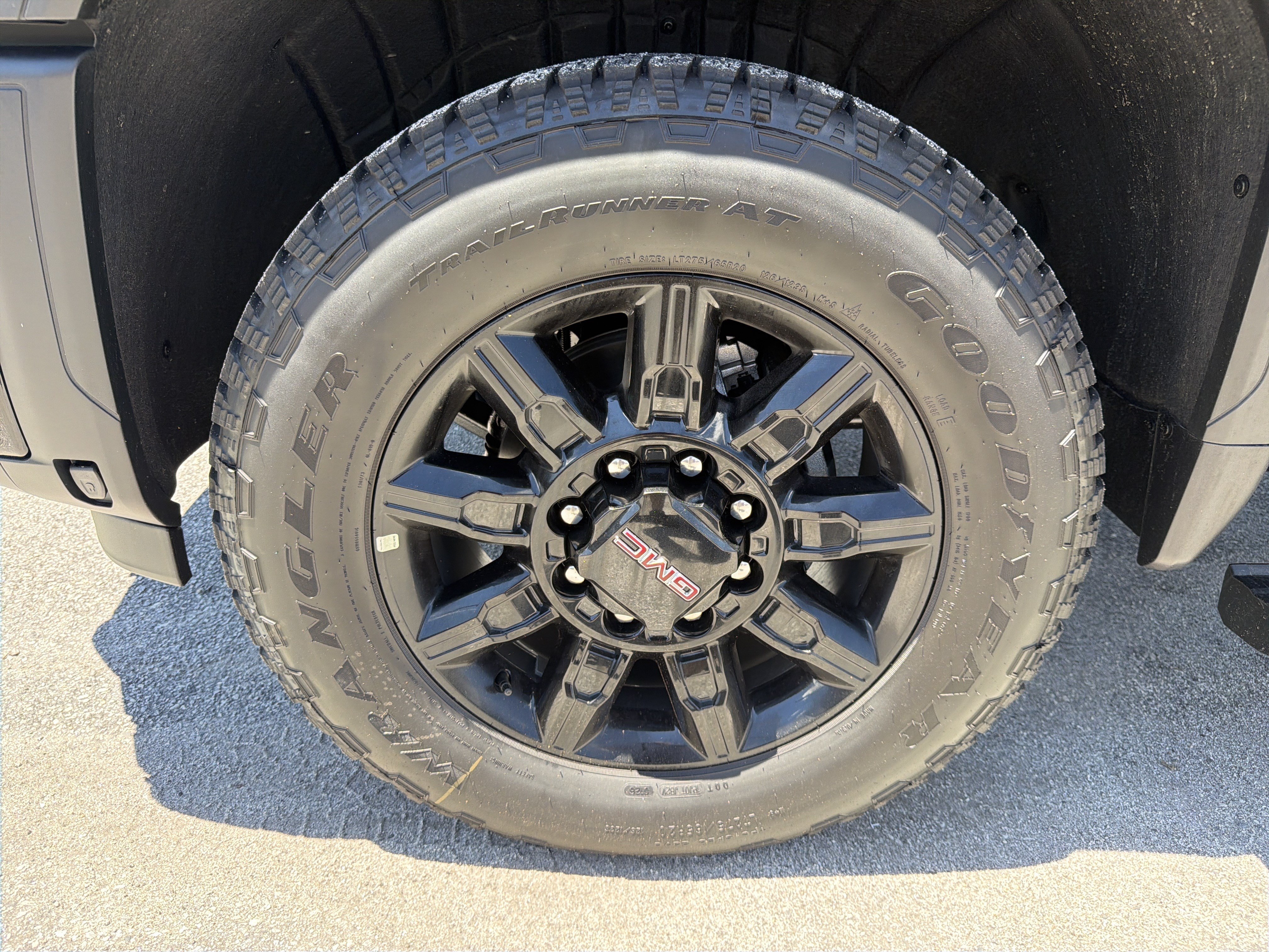 New 2026 GMC Sierra 2500 AT4 w/ AT4 Premium Plus Package AWD/4WD image 12