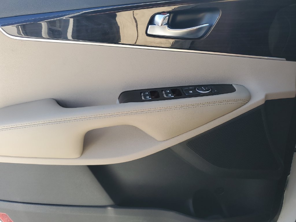 Used 2019 Kia Sorento EX FWD image 19