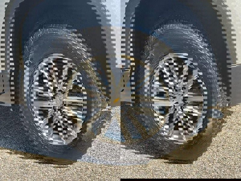 Used 2022 Chevrolet Traverse LT image 7