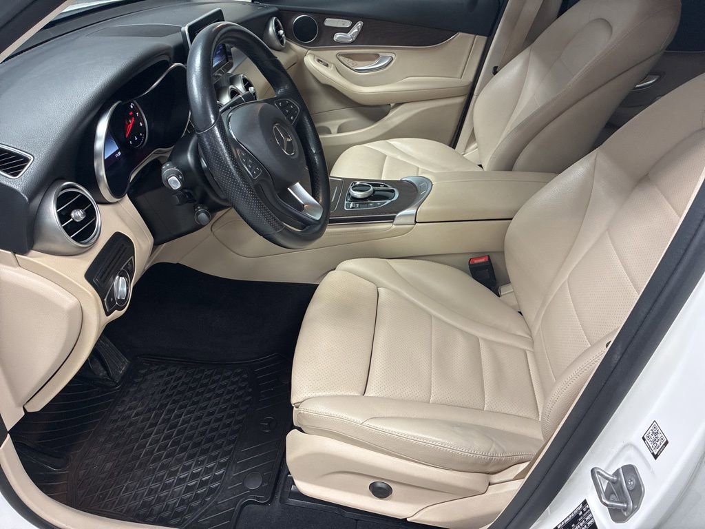 Used 2019 Mercedes-Benz GLC 300 4MATIC image 23