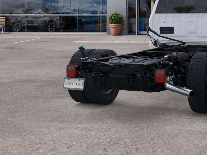 New 2025 Ford F550 4x4 Regular Cab Super Duty image 21