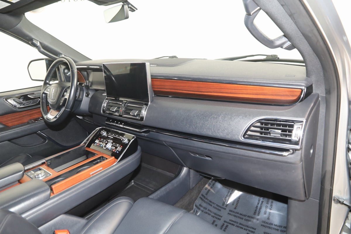 Used 2024 Lincoln Navigator L 4WD image 44