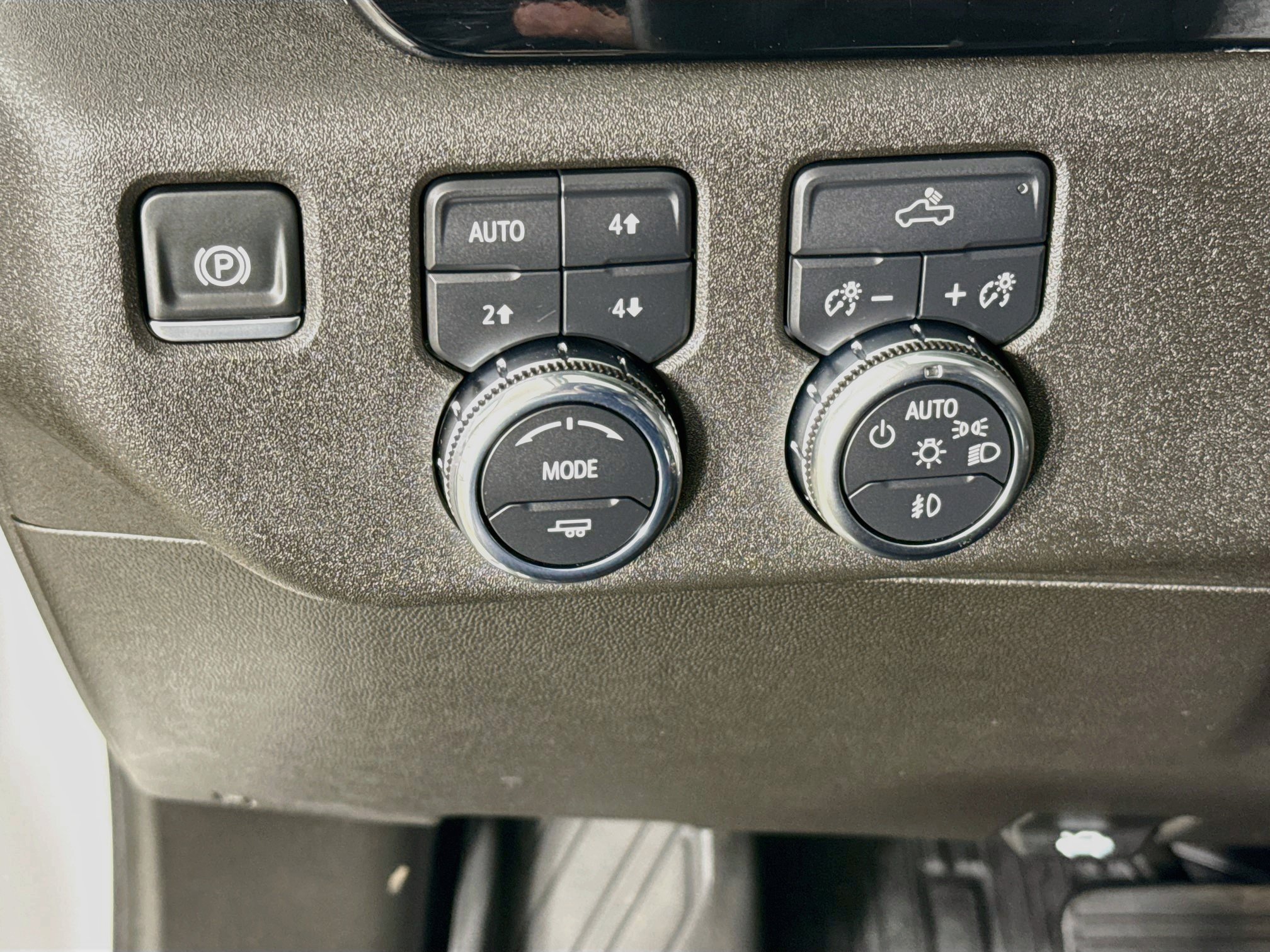 Certified 2025 GMC Sierra 1500 Elevation AWD/4WD image 12