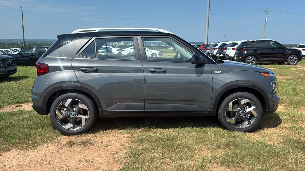 New 2026 Hyundai Venue SEL FWD image 8