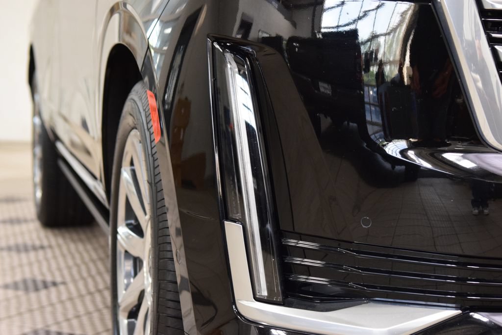 Used 2024 Cadillac Escalade ESV Premium Luxury Platinum AWD/4WD image 11
