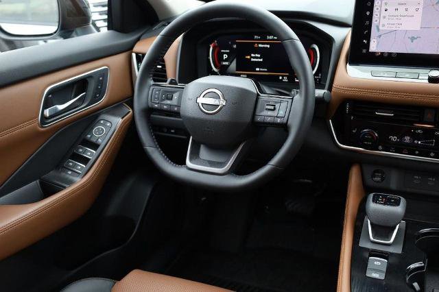 Certified 2025 Nissan Rogue Platinum w/ Platinum Premium Package image 28