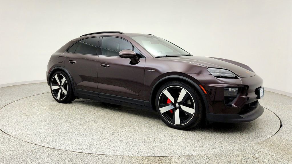Used 2025 Porsche Macan 4S Electric w/ Premium Package AWD/4WD image 3