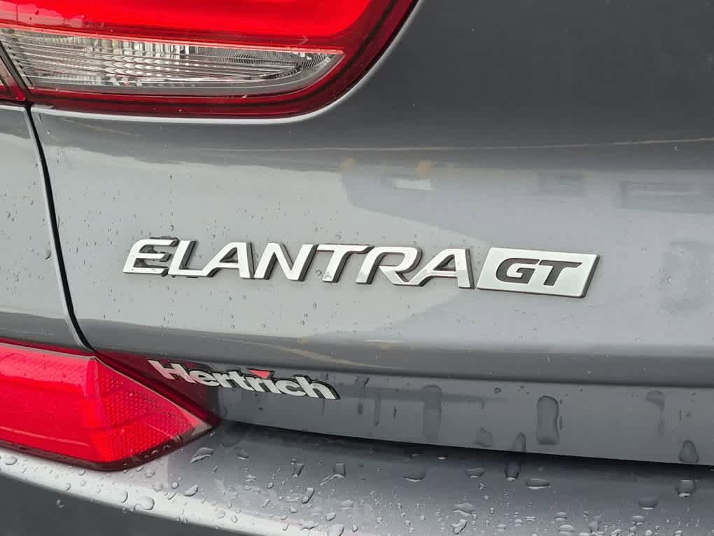 Used 2019 Hyundai Elantra GT FWD image 19