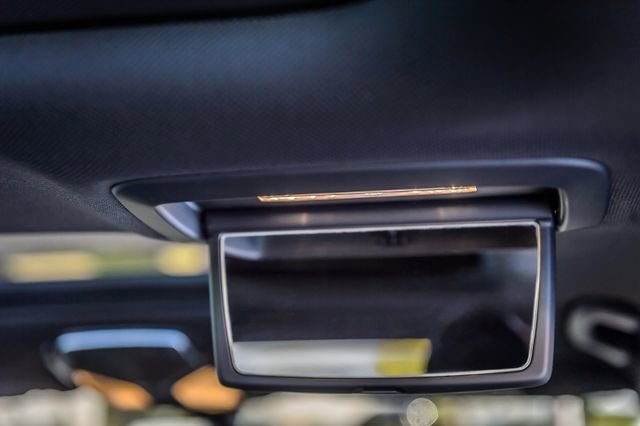 Used 2017 BMW 740i xDrive AWD/4WD image 50